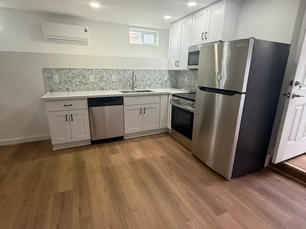 8805 NE Brazee St, Portland, OR