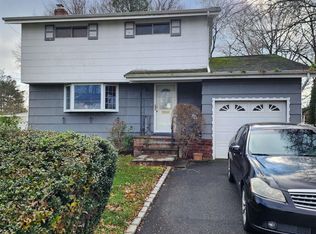 322 Barleau St, Brentwood, NY 11717