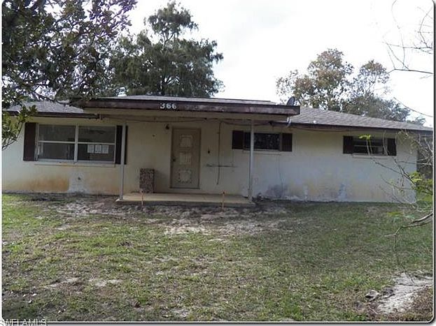 1st image of 366 Bottlebrush Ave