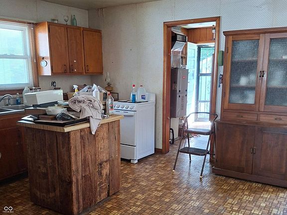 2nd image of 1008 N Perkins St