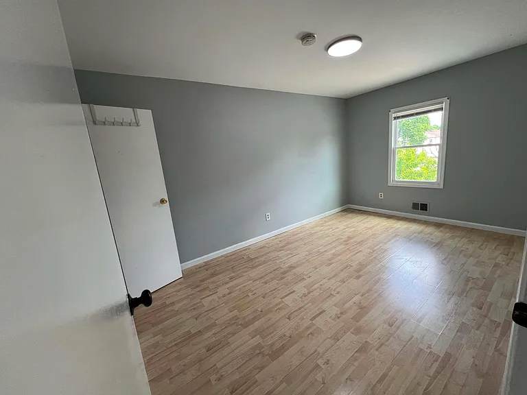 24 Redbud Rd — Photo 7