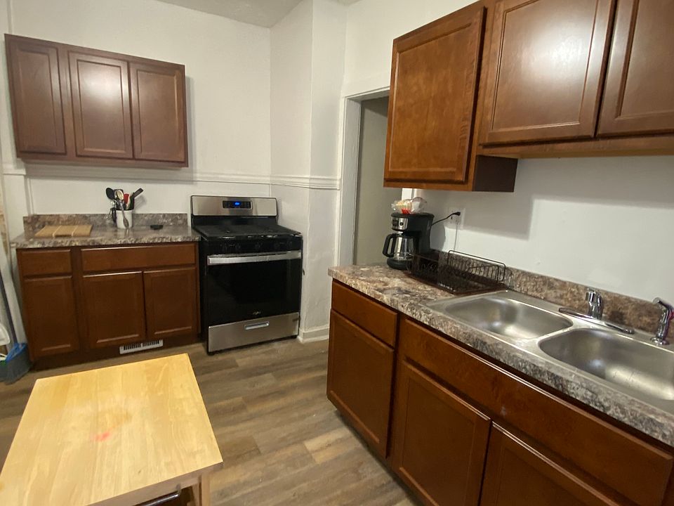 1st image of 12420 Union Ave APT 1