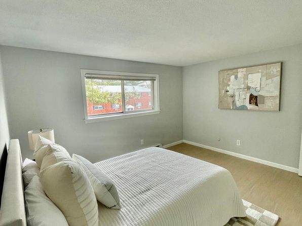 6 Mary Anna Dr #32ME