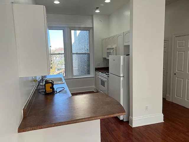 2469 W McMicken Ave #5 — Photo 9