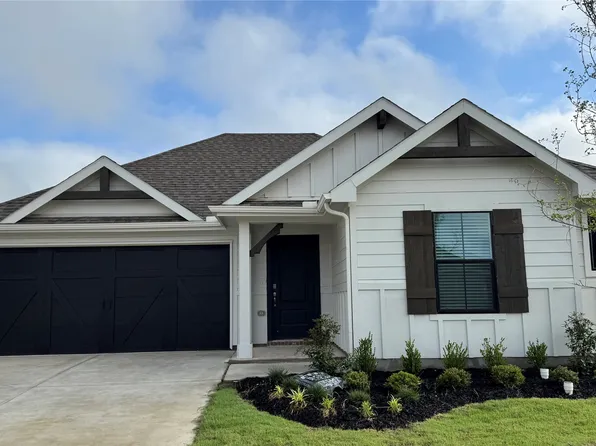 1760 River Bend Rd, Burleson, TX 76028