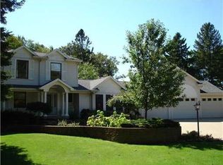 12452 Pine Ridge Dr, Perry, MI 48872