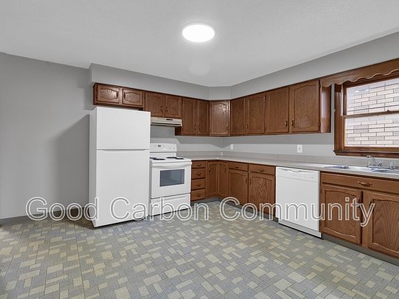 3rd image of 248 Oliver St #2