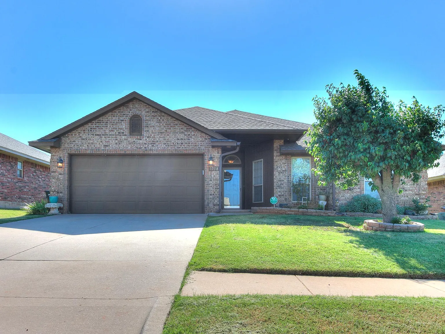 4 bed, 1589 sqft, $1,675 — Photo 2