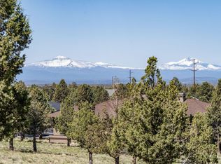 913 Highland View Loop, Redmond, OR 97756
