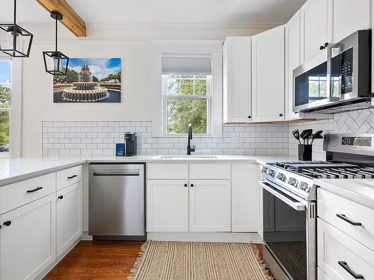 1133 King St — Photo 12