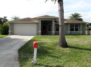 17384 Connecticut Rd, Fort Myers, FL 33967