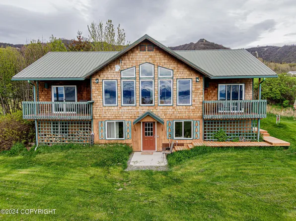 58835 Buds Ct, Homer, AK 99603