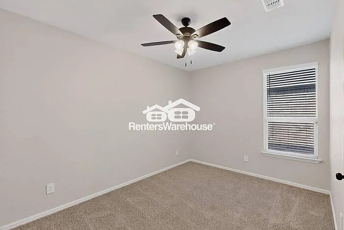 8517 Centerboard Ln — Photo 42