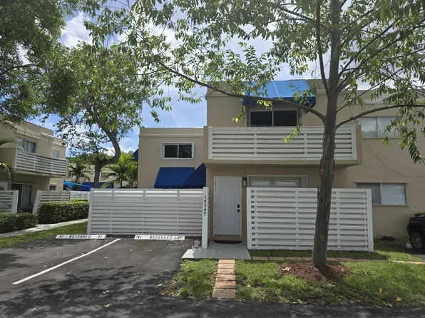 14347 SW 96th Ln, Miami, FL 33186