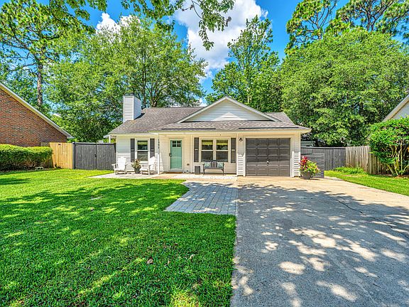 2nd image of 1382 W Point Dr