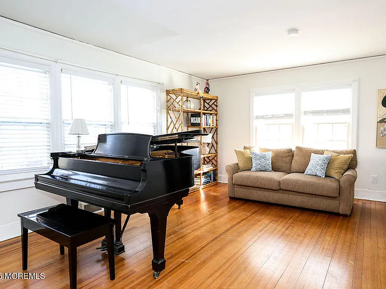 17 Beach Rd — Photo 17