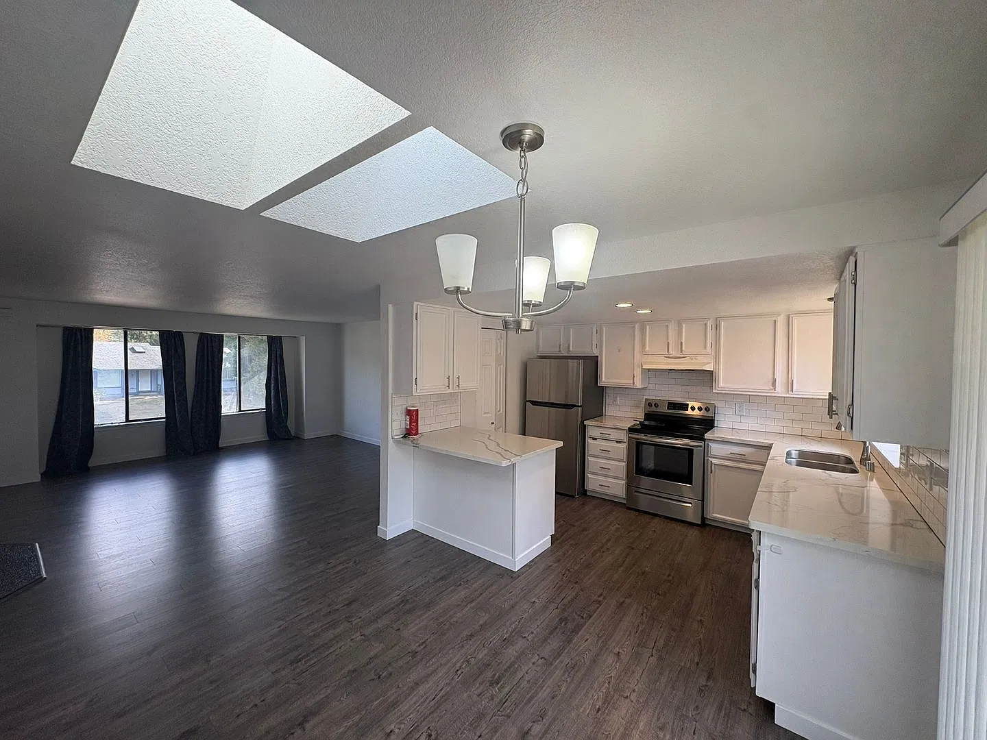 Updated 3bd 2bath Olympia Rental w/Attached Garage & Fenced Yard — Photo 4