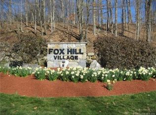 130 Barn Finch Cir, Naugatuck, CT 06770
