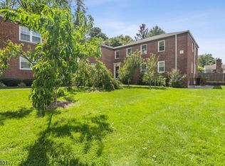 390 Morris Ave APT 30, Summit, NJ 07901