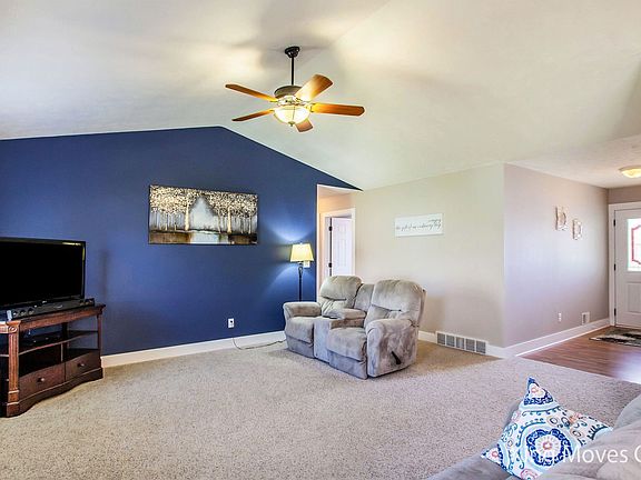4th image of 3240 Camrose Dr