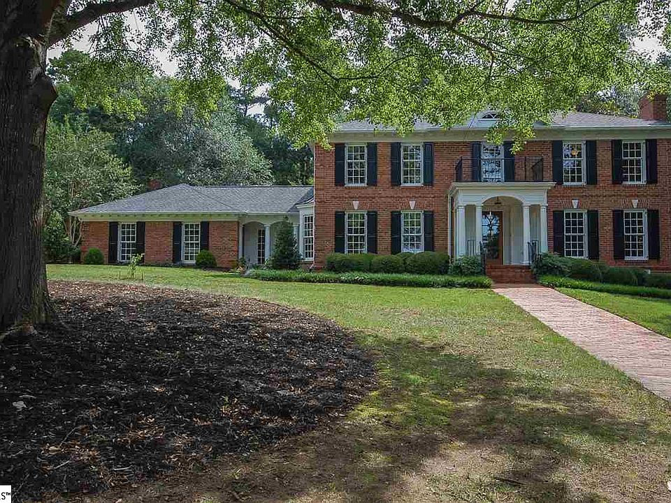 1st image of 110 Lowood Ln