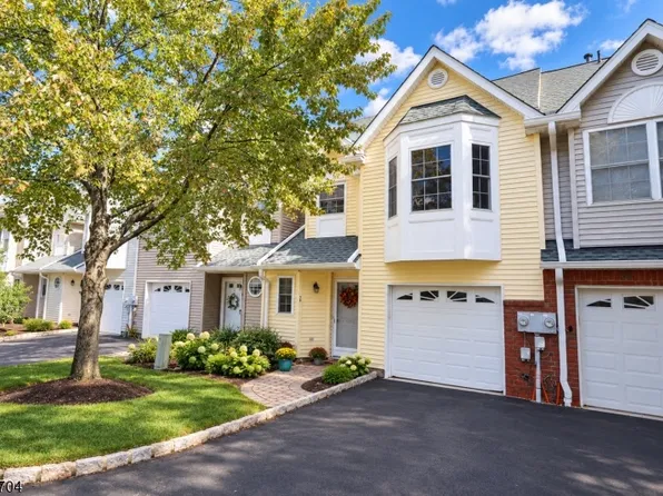 28 Angela Way, Berkeley Heights Twp., NJ 07922