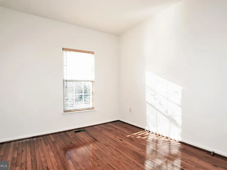603 Gaither Rd — Photo 17