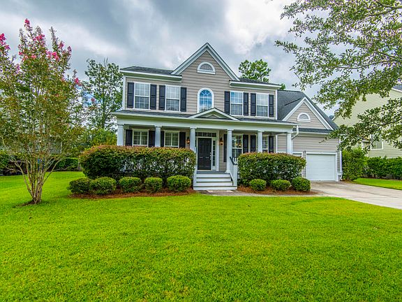 2nd image of 2931 Riverwood Dr