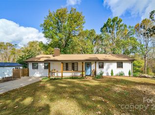 7402 Mobley Ln, Connelly Springs, NC 28612