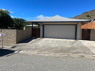 7244 Kuahono St, Honolulu, HI 96825
