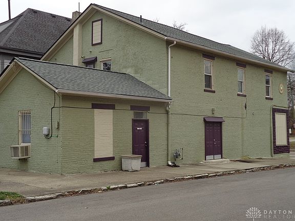 3rd image of 1630 E 5th St