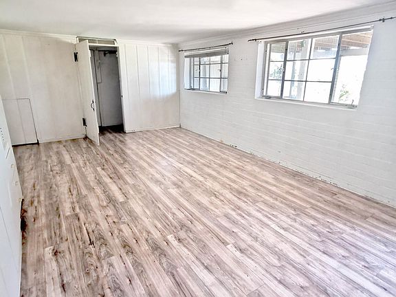 5th image of 2242 Alexander Dr #B