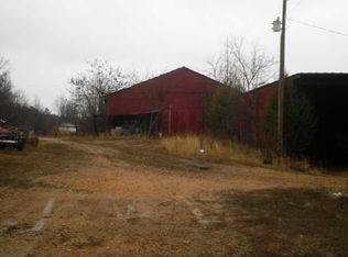 803 N Main St, Saint Joseph, TN 38481