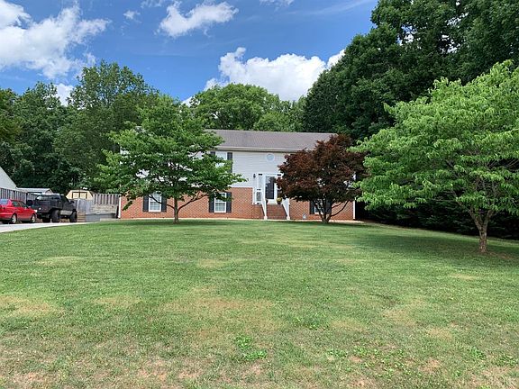 2nd image of 101 Luenburg Dr