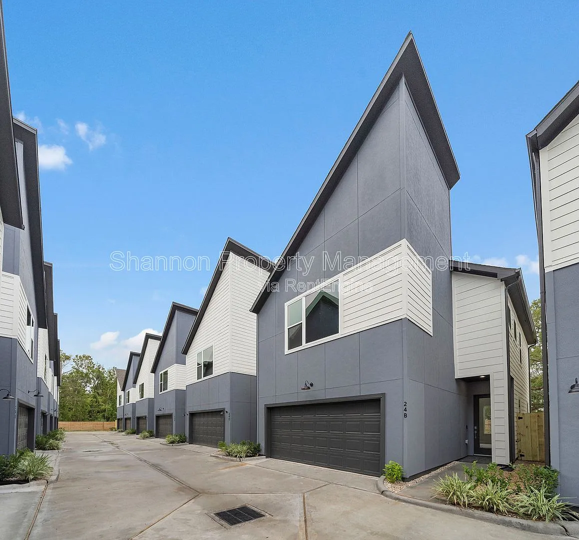 Building Photo - 24 Bucan St #F
