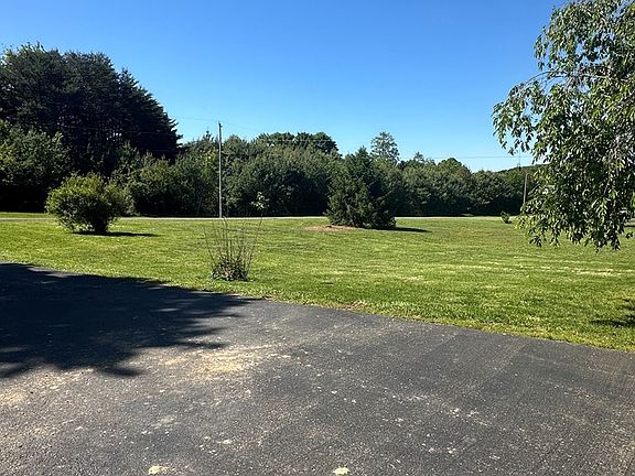 4th image of 1156 Prosperity Rd