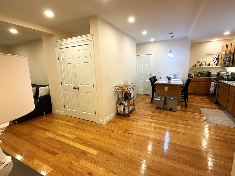 67 Temple St #1D — Photo 3