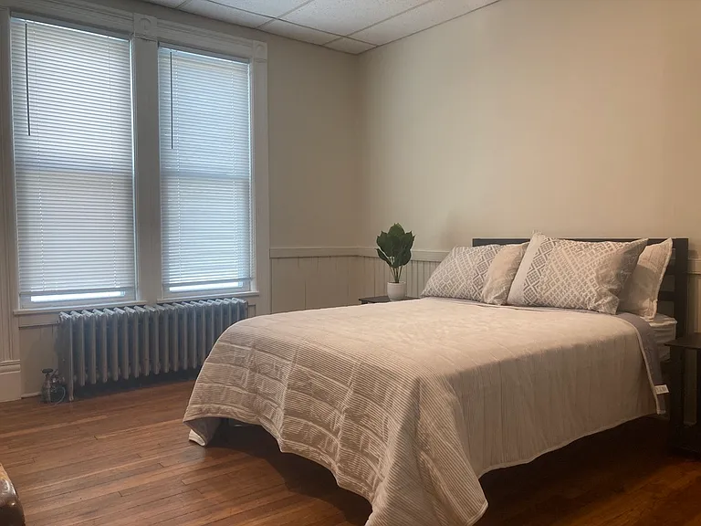 38 Groton Ave #1W — Photo 5