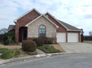 102 Sunrise Ct, Livingston, TX 77351