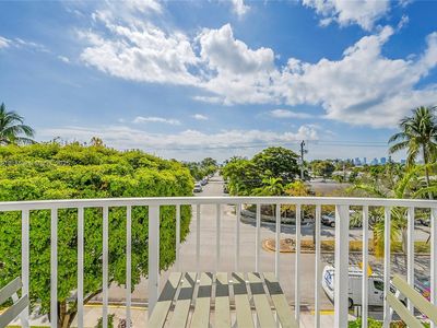 1555 N Treasure Dr APT 312, North Bay Village, FL, 33141