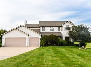 10406 Arabian Trl, Woodstock, IL 60098
