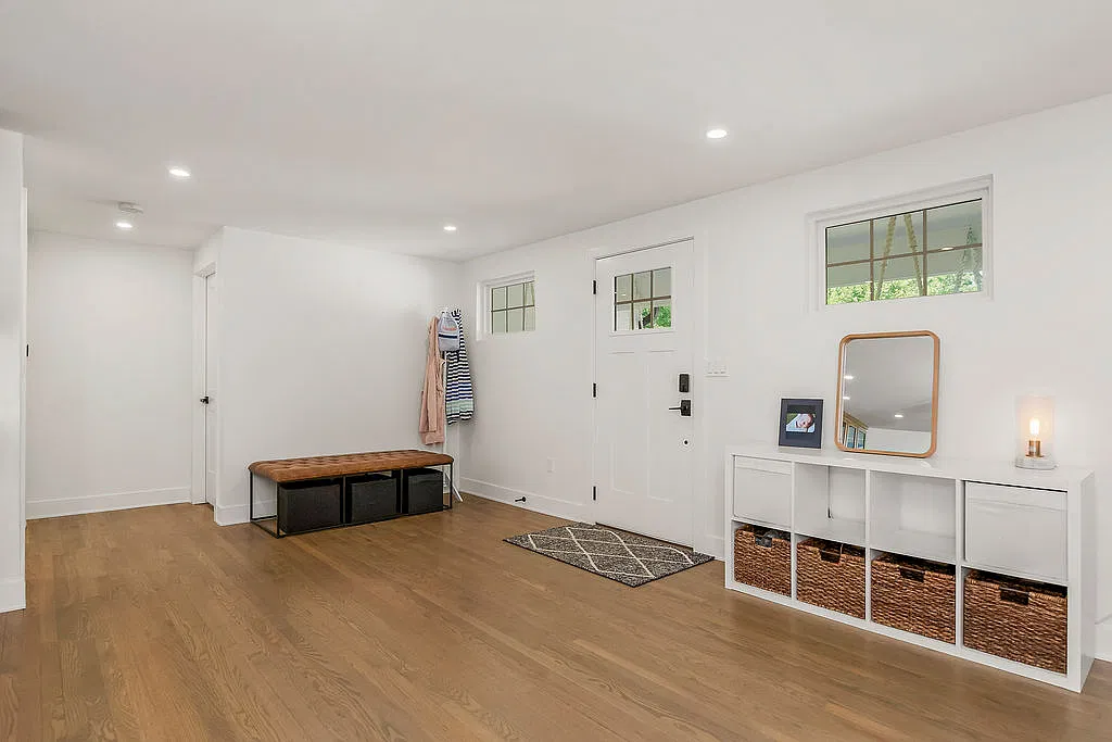 5 bed, 3034 sqft, $10,000 — Photo 3