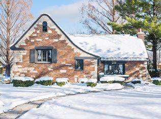 231 S Arlington Ave, Elmhurst, IL 60126