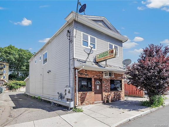 2nd image of 172 Maple St