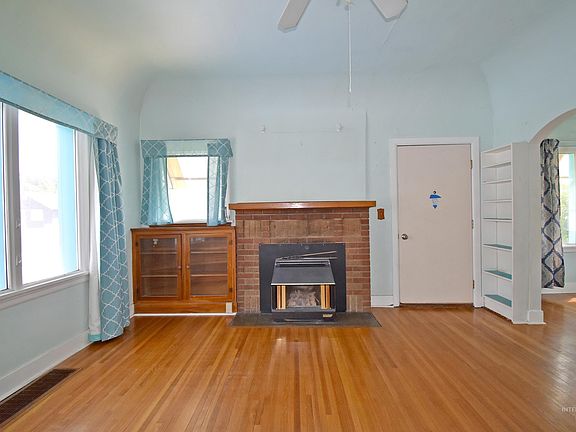 3rd image of 1024 10th St
