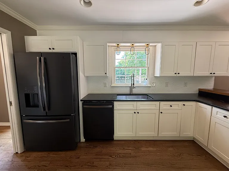 912 San Ramon Ave SE — Photo 7