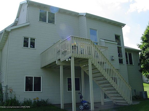 3rd image of 2350 Knotwood Dr
