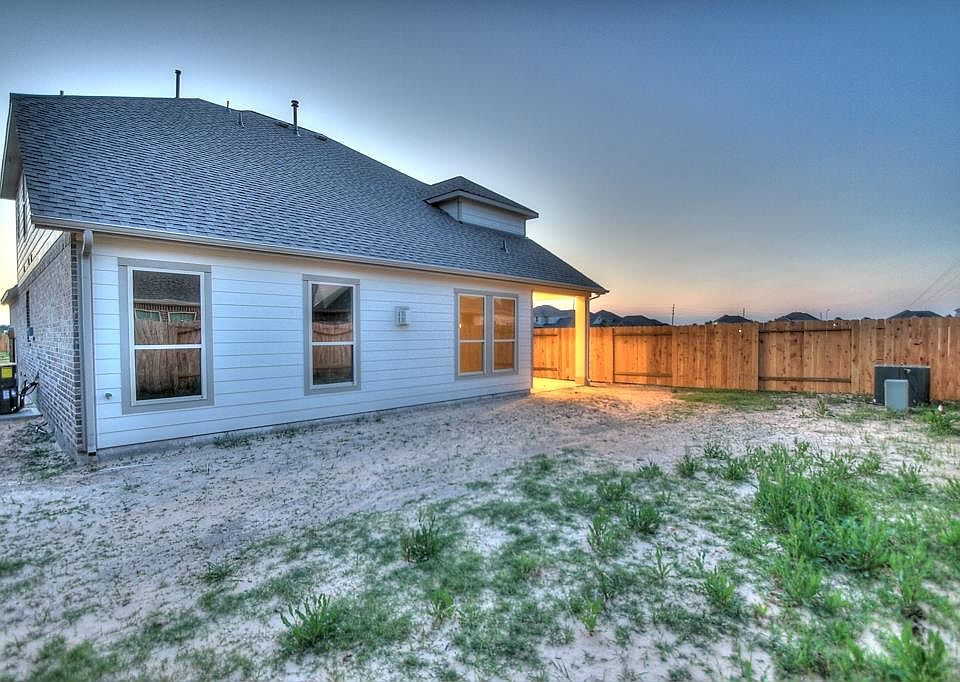 2nd image of 2403 Argos Dr