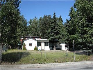 3rd image of 525 E 16th Ave