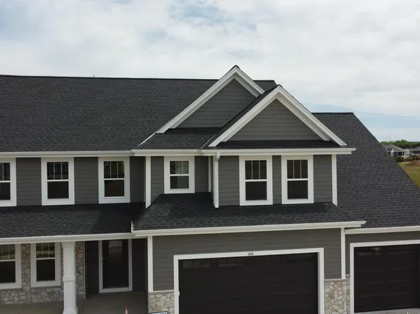 490 Talbots Woods DRIVE, Dousman, WI 53118
